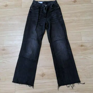 자라 블랙 와이드 레그 데님 EUR34