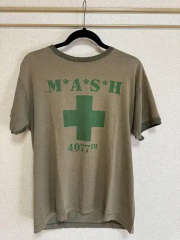 M*A*S*H 4077th 티셔츠 올리브 그린