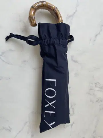 새상품급 FOXEY 네이비 접이식 우산