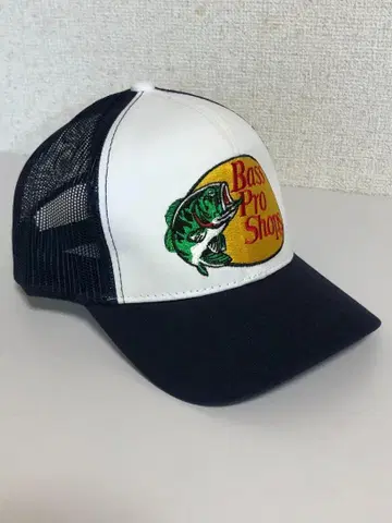 Bass Pro Shops 메쉬 캡 다크 네이비/화이트 자수