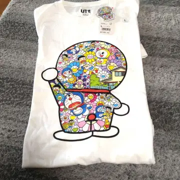 택 포함 새상품 유니클로 무라카미 다카시&도라에몽 티셔츠 L 판매 종료