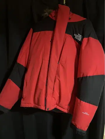 THE NORTH FACE 후드 부착 자켓 빨간색