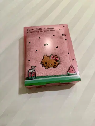 올리브영 일광화상 헬로키티 핸드 타월
