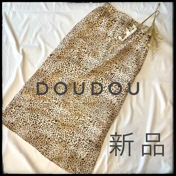 미사용 새상품 DOUDOU 레오파드 무늬 애니멀 무늬 타이트 스커트