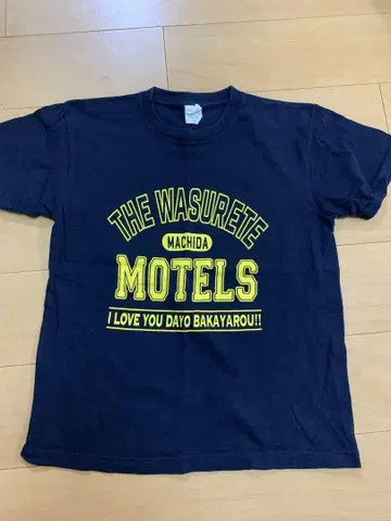 잊어버린 모텔 WASURETE MOTELS 티셔츠 네이비 밴딩