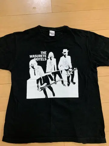 잊어버린 모텔 THE WASURETE MOTELS 사인 포함 티셔츠