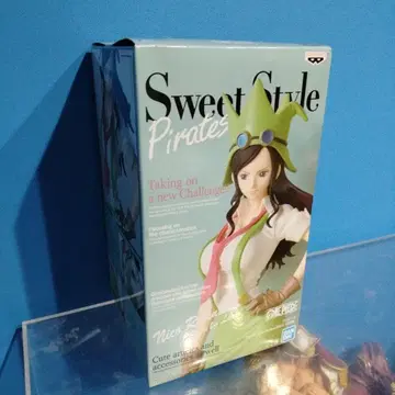 Nico Robin Sweet Style Pirates 피규어