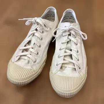 PRAS 스니커즈 25.5cm