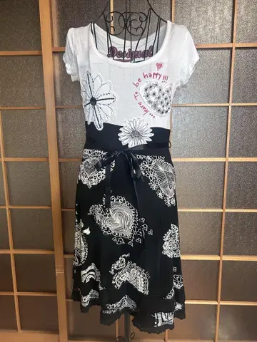 Desigual 반팔 꽃무늬 무릎 기장 원피스