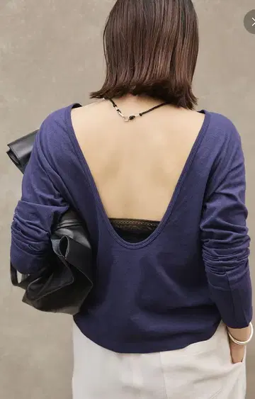 INSCRIRE 안스 클리어 Back Open Tee iena