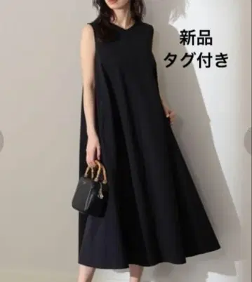 새상품 빔즈 V넥 슬리브리스 맥시 원피스