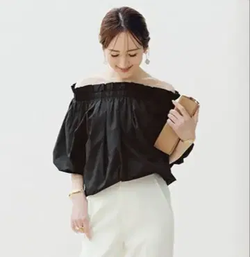 오프숄더 블라우스 블랙