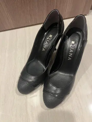Diana 블랙 하이힐 23.5cm