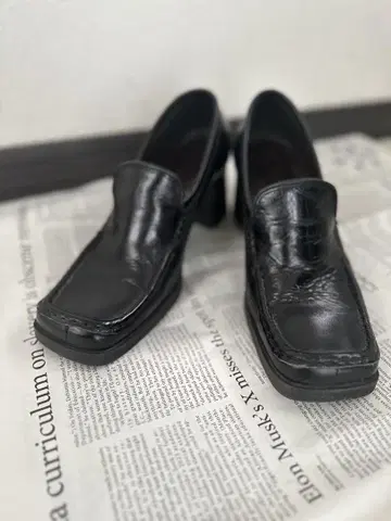 키다리 아저씨 블랙 로퍼