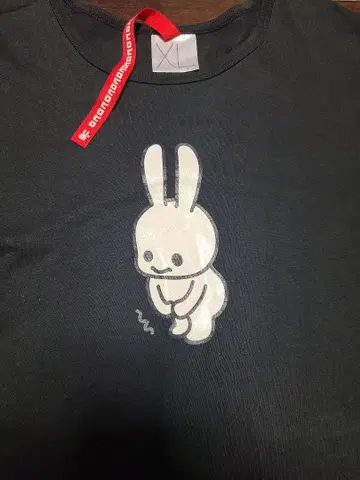 CUNE 토끼 프린트 블랙 티셔츠 XL