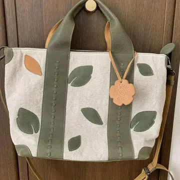 Buona Fortuna 보나 포르투나 리프 모티브 백