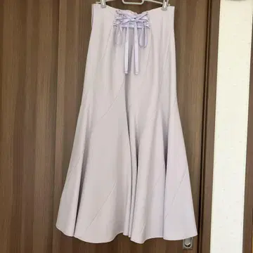 앙데팡당 백 레이스업 플레어 스커트 라벤더
