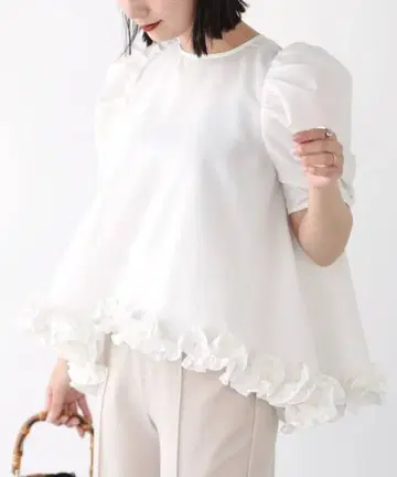 핏모어 프릴 블라우스