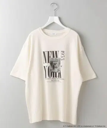 이번 시즌 신상 아파트 바이 롤리즈 LIFE 루즈 TEE