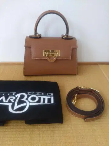 CARBOTTI 브라운 숄더백