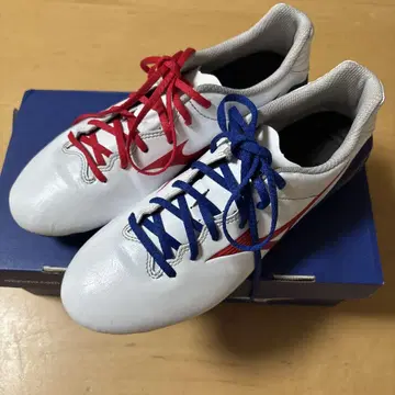 Mizuno 축구화 화이트/레드/블루 사이즈 23.5