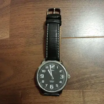 Timex 블랙 가죽 손목시계