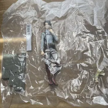 진격의 거인 피규어 리바이