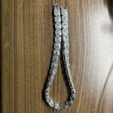 다이아몬드 목걸이