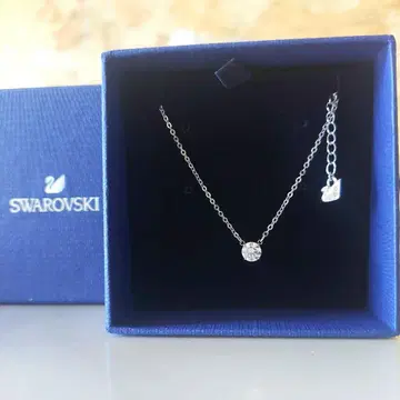 거의 새상품 SWAROVSKI Attract 1개 목걸이 스와로브스키