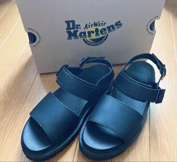 닥터마틴 Dr.Martens 통굽 샌들