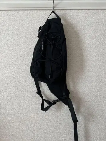 cp company 씨피 컴퍼니 렌즈 숄더백 블랙