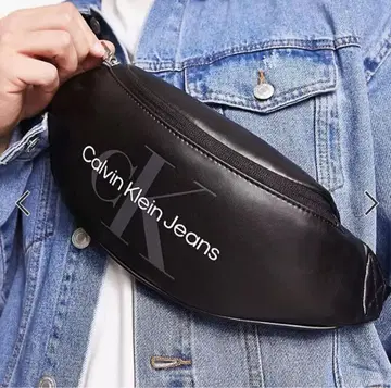 컨디션 최상 캘빈클라인 진 허리 바디백