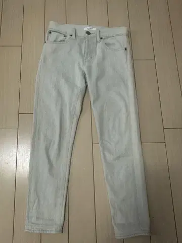 Moussy 화이트 스키니 데님
