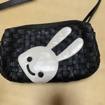 CUNE x robita 가죽 숄더백.