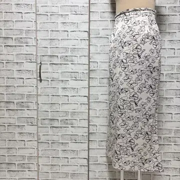 RANDEBOO 랑데부 롱 스커트 머메이드 스커트 꽃무늬
