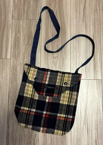 엔지니어드 가먼츠 체크 무늬 사코슈
