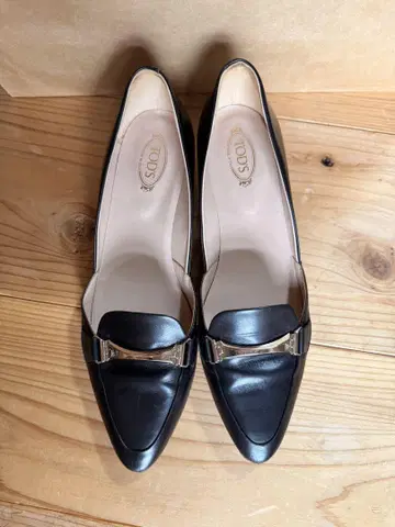 TOD'S 블랙 펌프스 사이즈 38