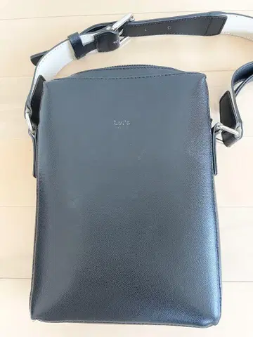 Lulu 블랙 숄더백