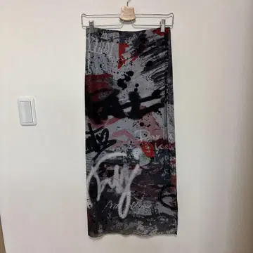 JEANASIS 지나시스 그래피티풍 타이트 롱 스커트