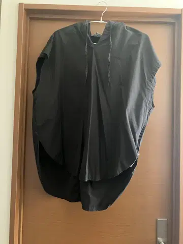 아메리카나 후드 판초 풀 블랙