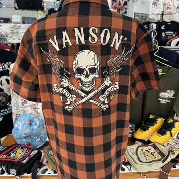 (24) VANSON 체크 자수 반팔 스컬 디자인 브라운 XL