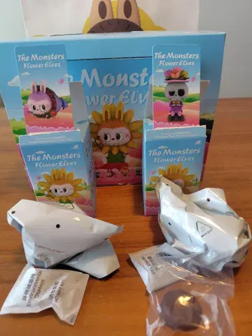 POP MART The Monsters Flower Elves 2개 세트