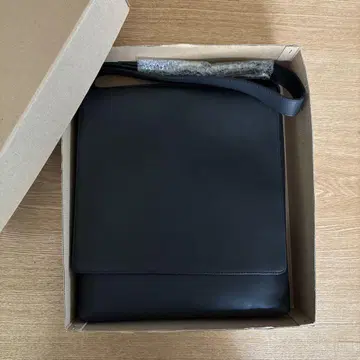 YOSHIE INABA 천연 가죽 숄더백 블랙 백