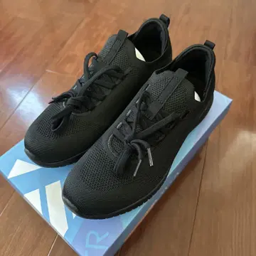 오리엔탈 트래픽 스니커즈 25cm