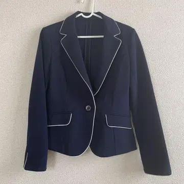 네이비 블레이저 화이트 파이핑