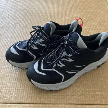 HOKA 아나카파 low wtapps 블랙/화이트