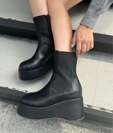 마이너스 3kg 보임 블랙 사이드 고어 부츠 통굽