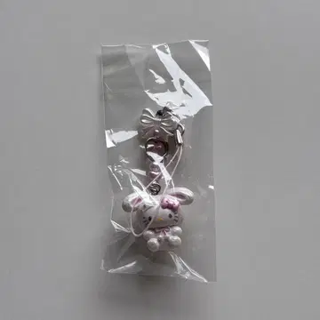 키티 시크릿 스트랩 토끼
