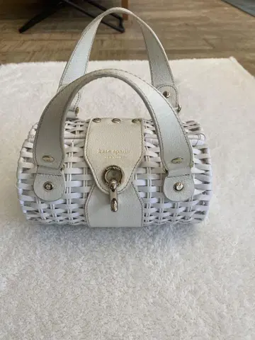 kate spade 바스켓백 화이트