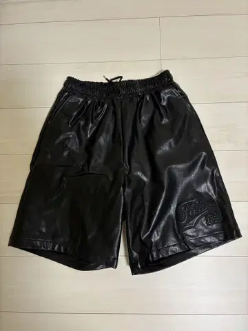 FUBU 블랙 숏 팬츠 M 사이즈